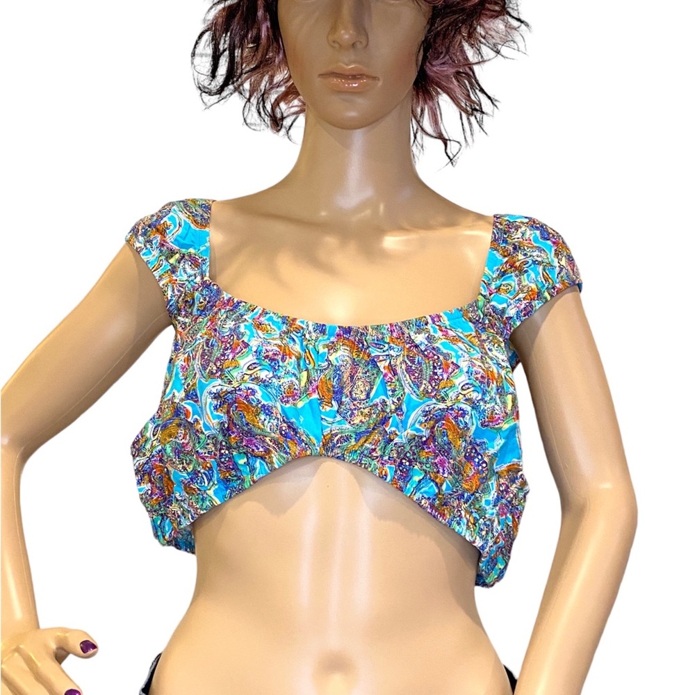 Wild Fable Blue Paisley Print Very Short Cropped Capped Sleeves Top Sz Large NWT